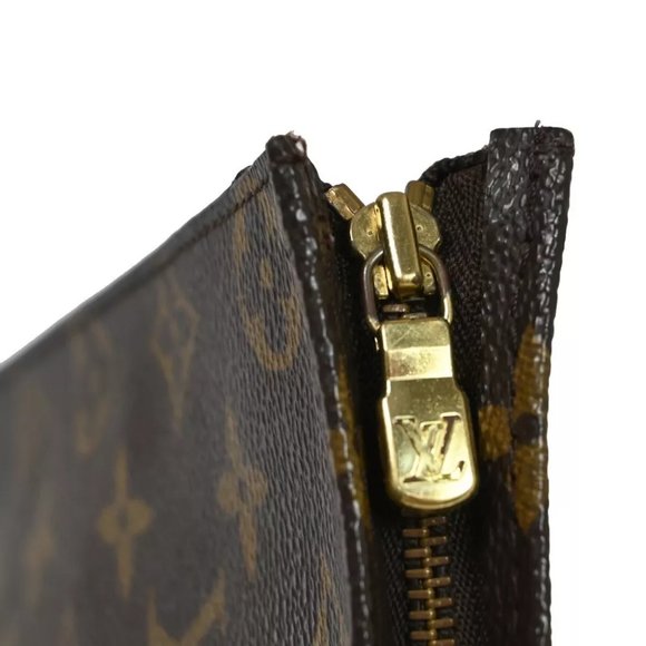 authenticity guaranteed LOUIS VUITTON Poche Toilette Clutch Pouch Bag - Picture 6 of 13